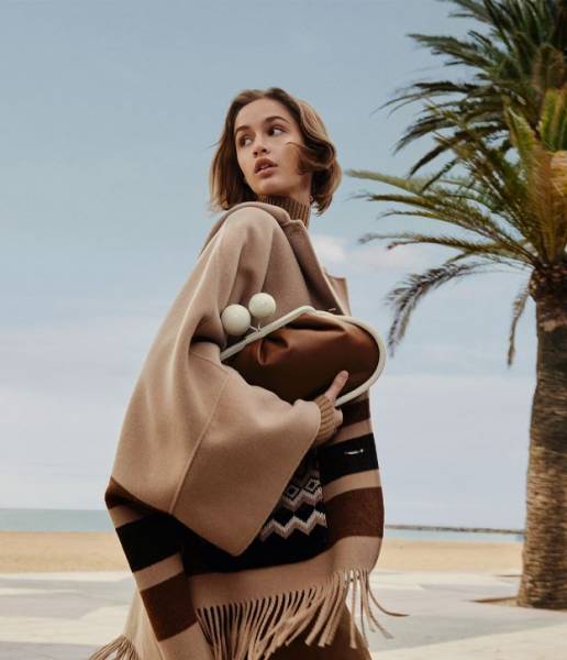 Cet hiver le sac Pasticcino de chez Week-End Max Mara, en cuir nappa se décline dans plusieurs coloris.